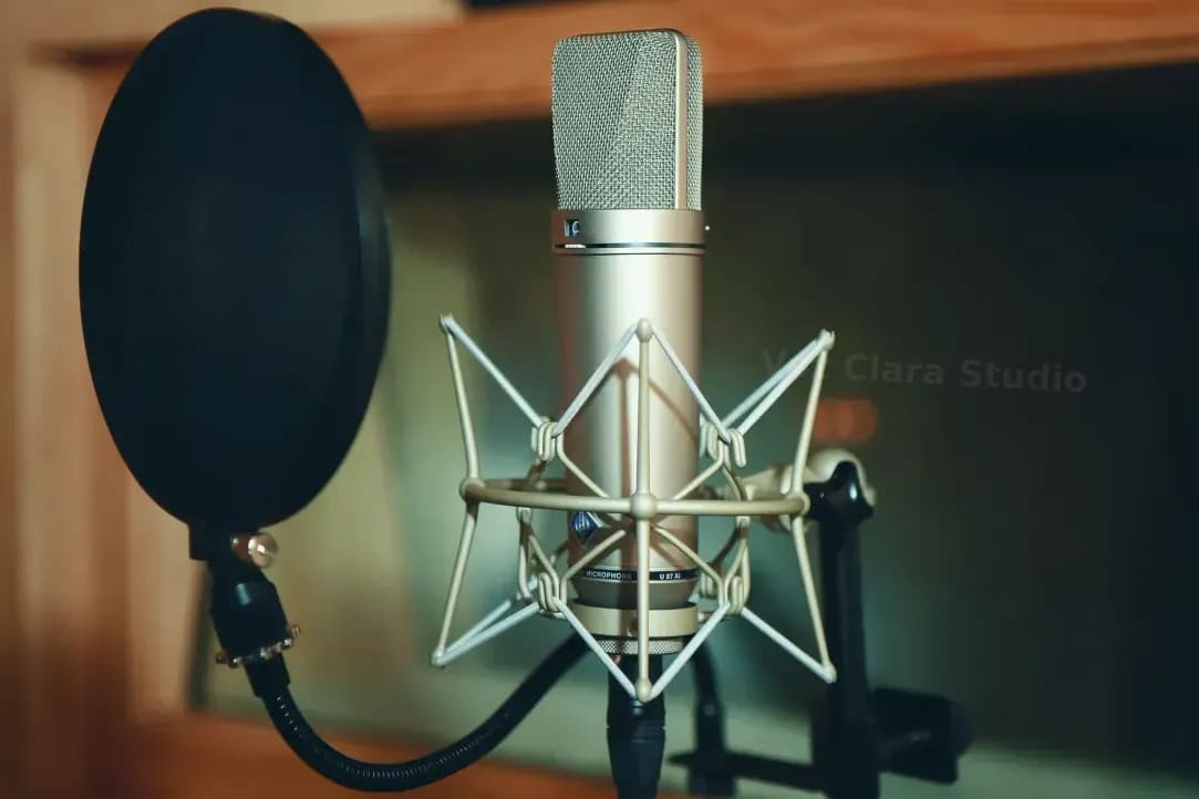 Voz Clara Studio 11